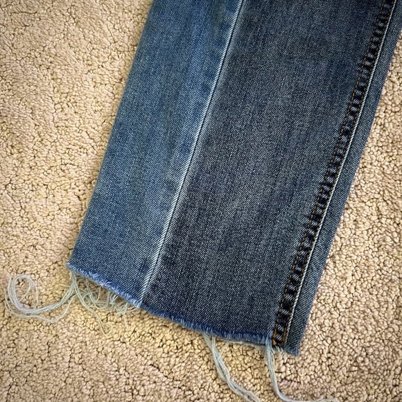 Old Navy Perfect Straight Mid-Rise Jeans - Picture 2 of 8